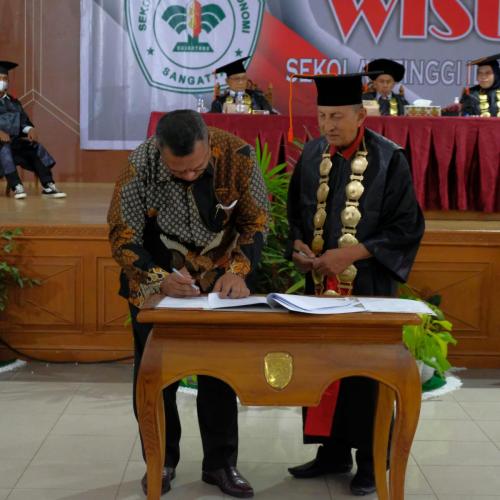 (Okt-2022) PT Transkon Jaya Tbk melakukan penandatangan Memorandum of Understanding (MOU) dengan Sekolah Tinggi Ilmu Ekonomi Nusantara Sangatta